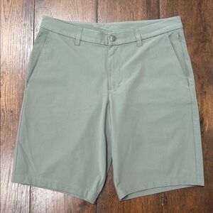 Lululemon Commission Shorts. Men’s 34”. Warpstream. Great condition.